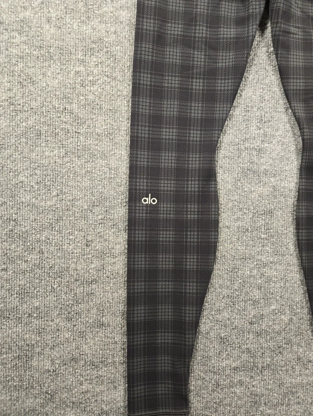 Alo Yoga Vapor High Waisted Plaid Leggings Gray Checked Athletic Yoga Pants XXS